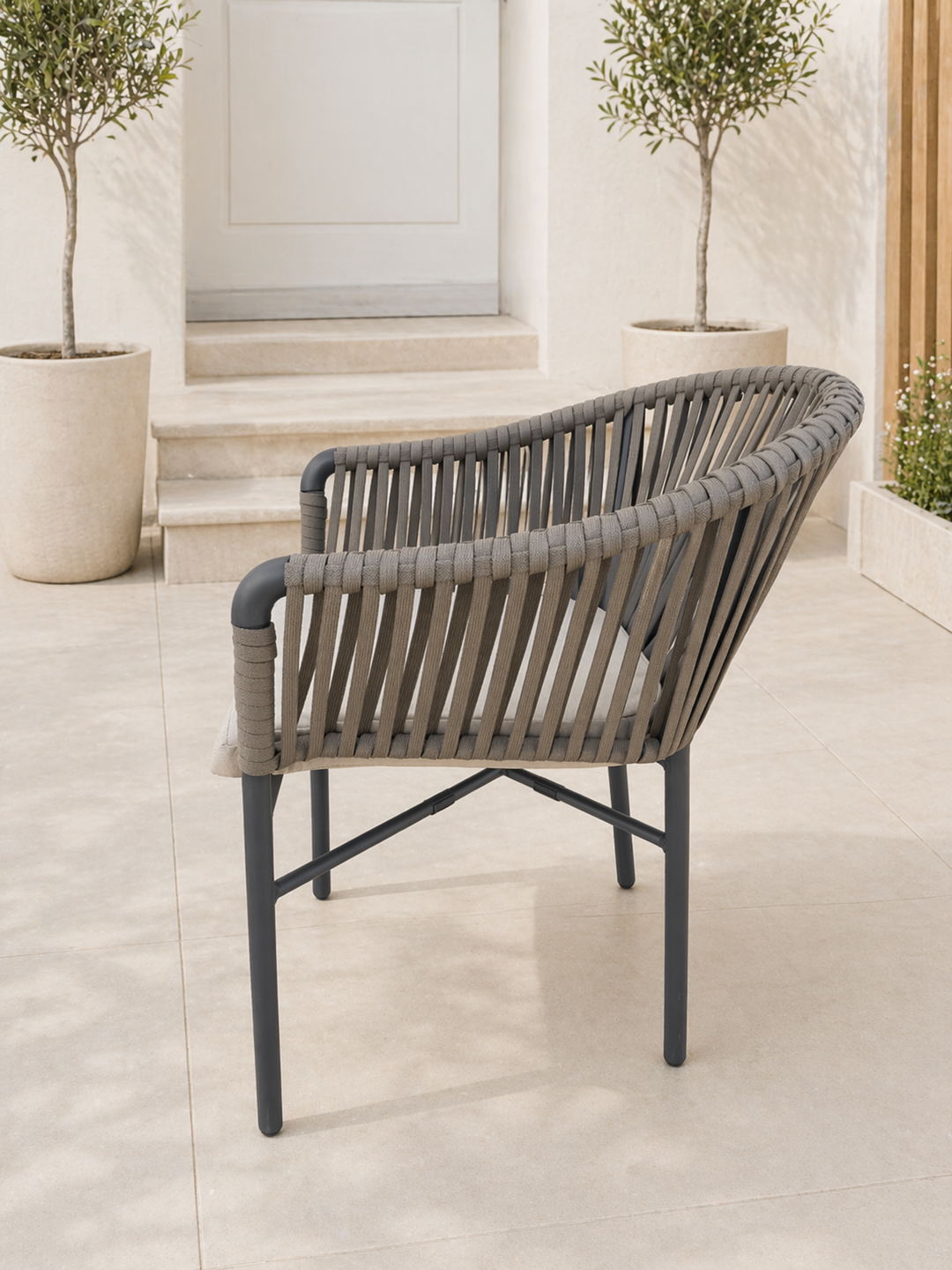 Torno Sessel taupe seitlich