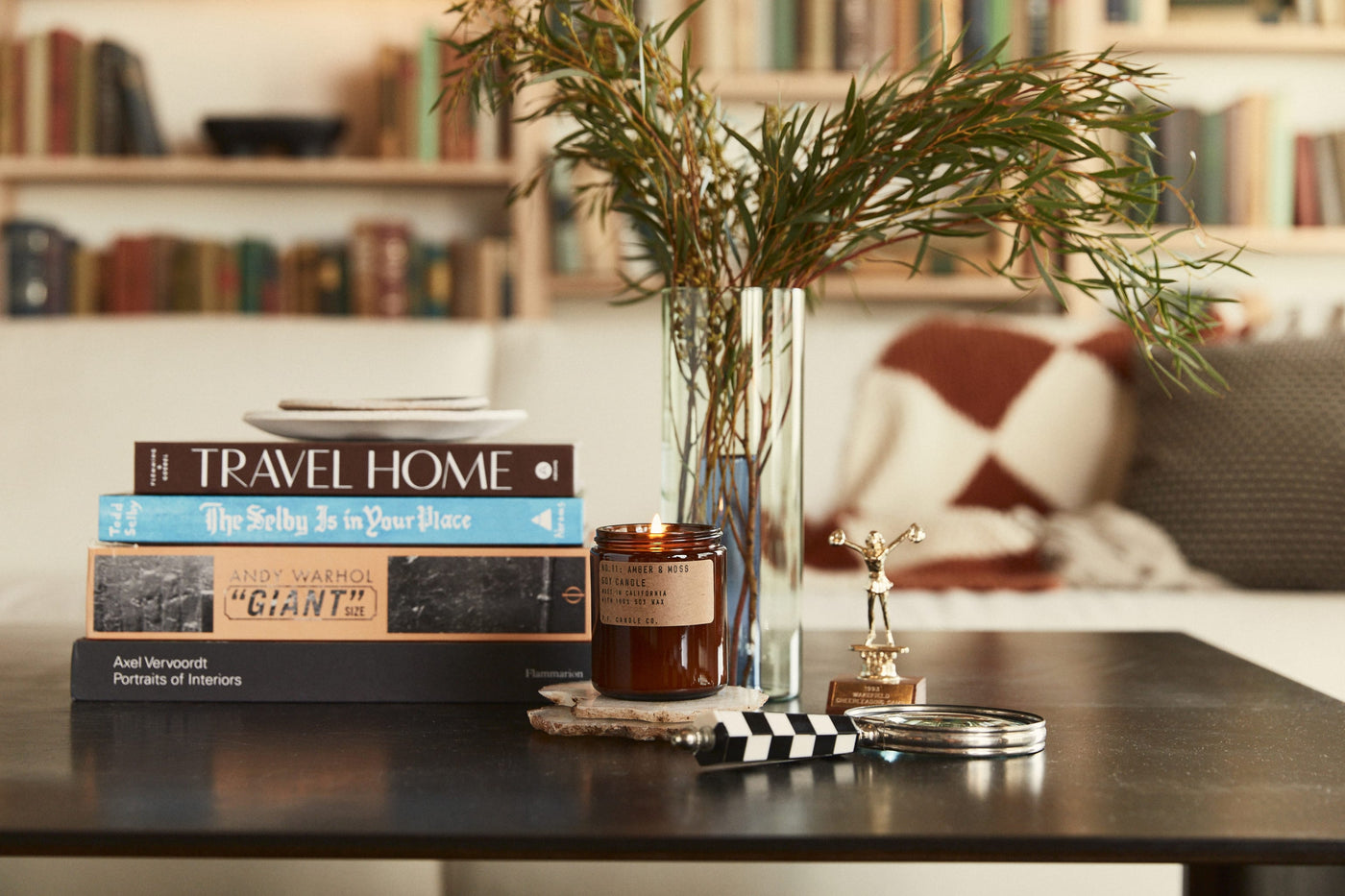 Kerze P.F. Candle Co. Destiny Amber und Moss