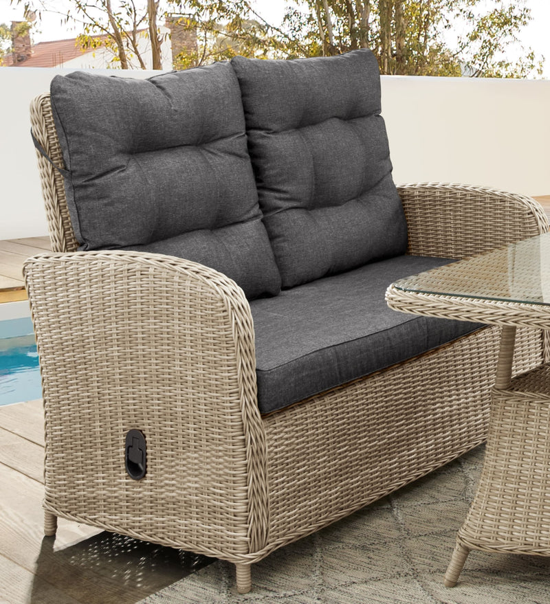 Unsere Loungegruppe MERANO mit Loungetisch 9