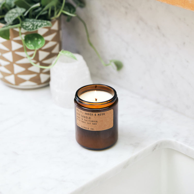 P.F. Candle Co. Duftkerze No. 11 Amber & Moss